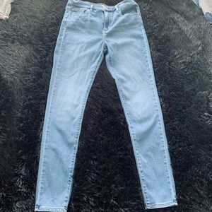 Levi’s High Waist Jeans